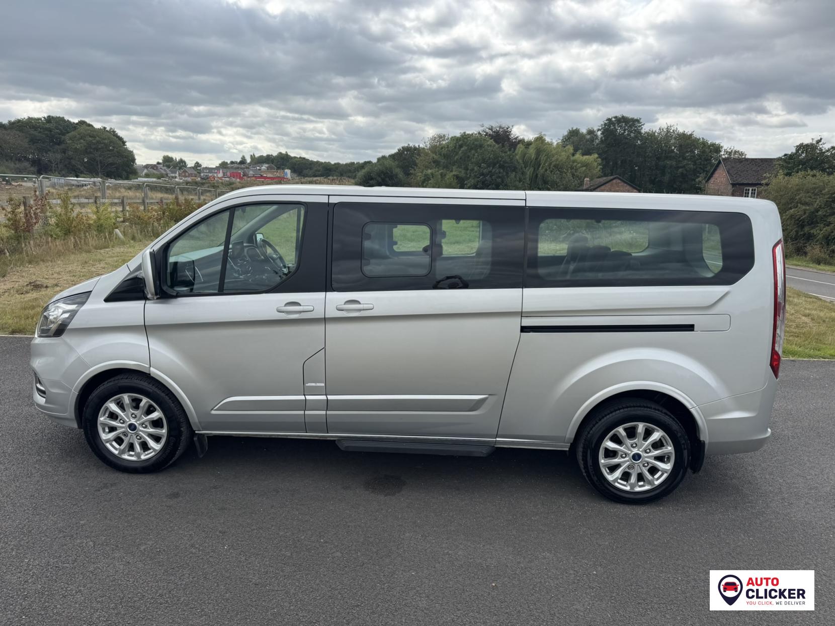 Ford Tourneo Custom 2.0 310 EcoBlue Titanium Minibus Double Cab 5dr Diesel Manual L2 Euro 6 (s/s) (130 ps)