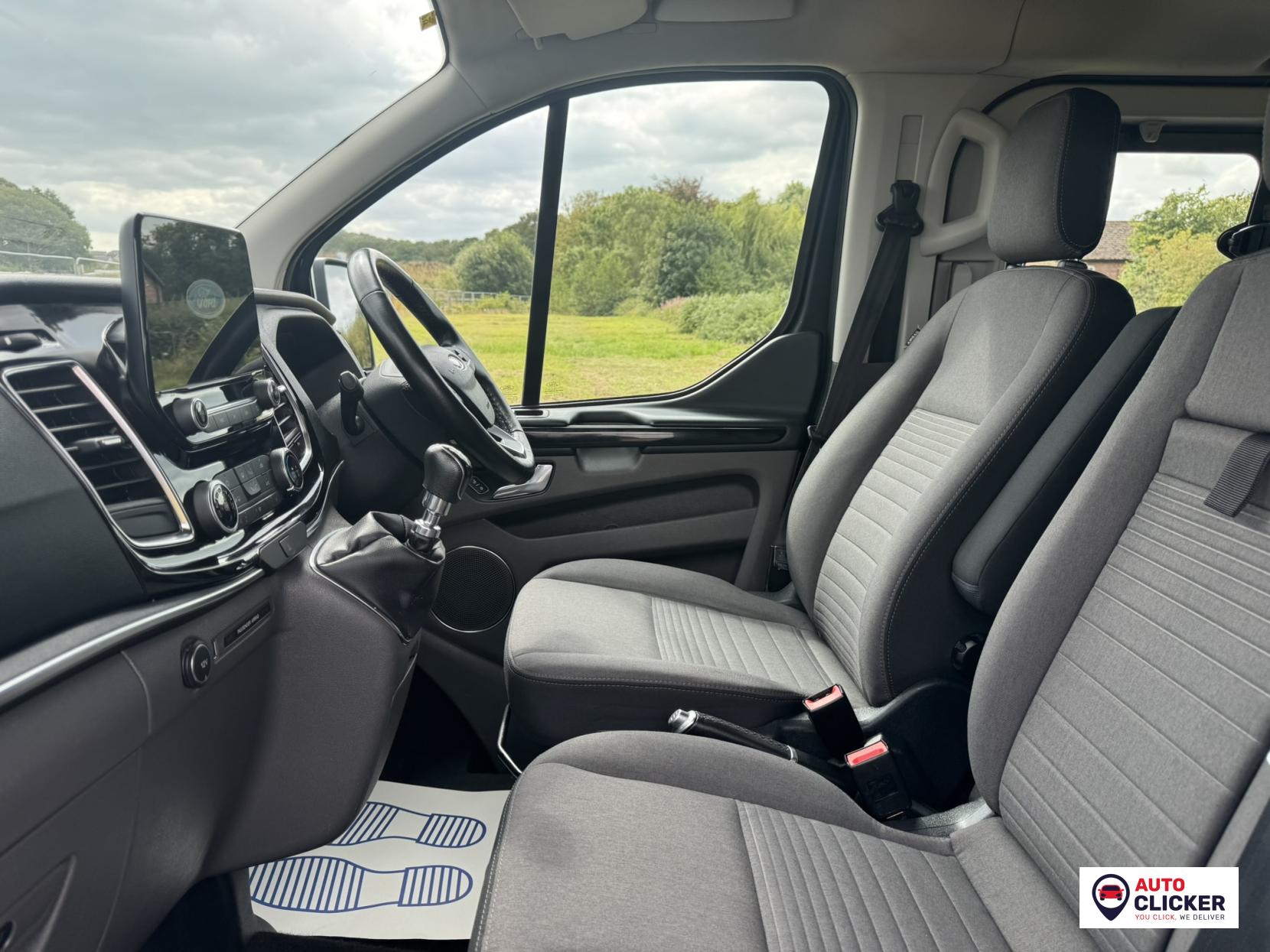 Ford Tourneo Custom 2.0 310 EcoBlue Titanium Minibus Double Cab 5dr Diesel Manual L2 Euro 6 (s/s) (130 ps)
