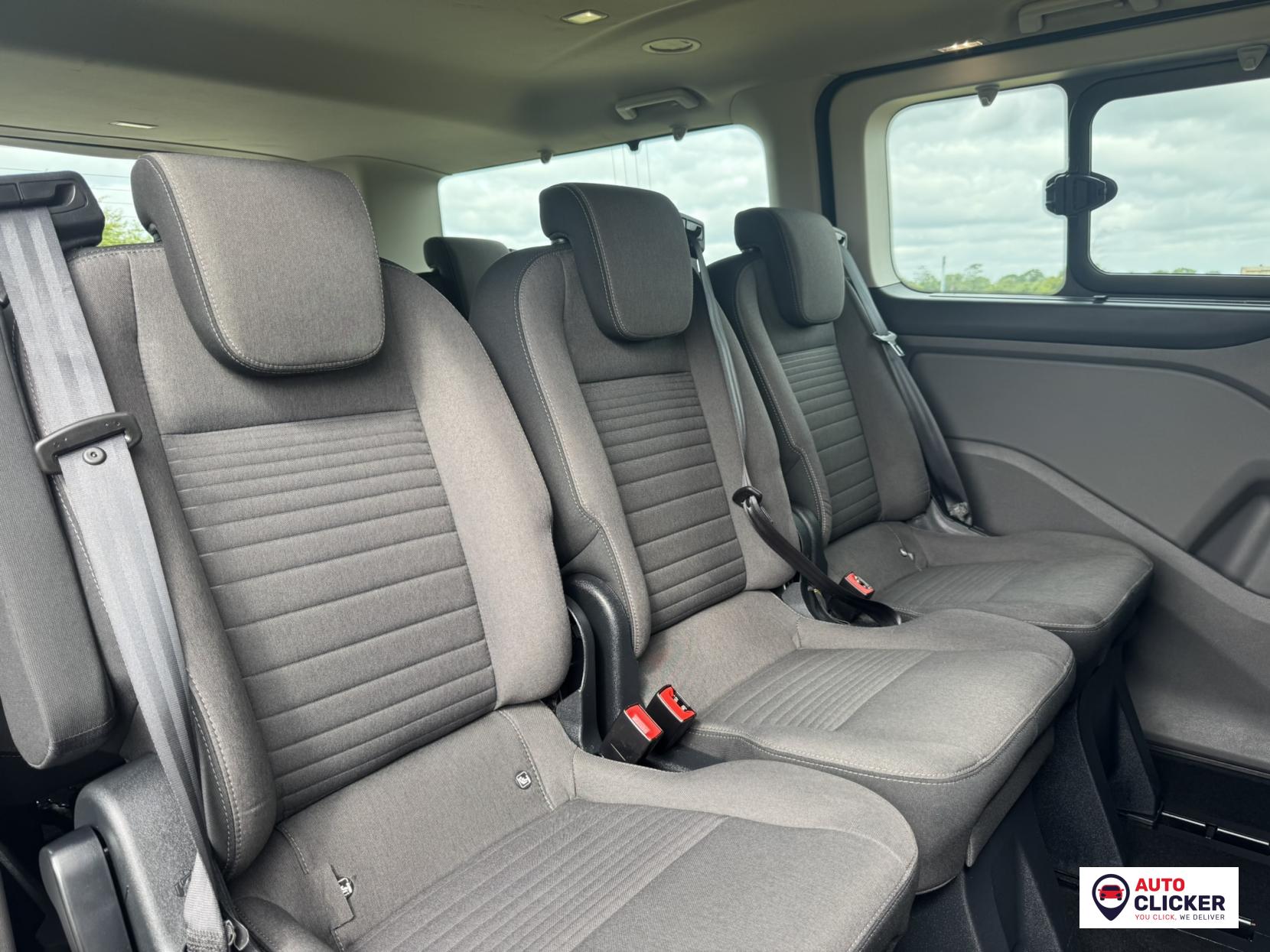 Ford Tourneo Custom 2.0 310 EcoBlue Titanium Minibus Double Cab 5dr Diesel Manual L2 Euro 6 (s/s) (130 ps)