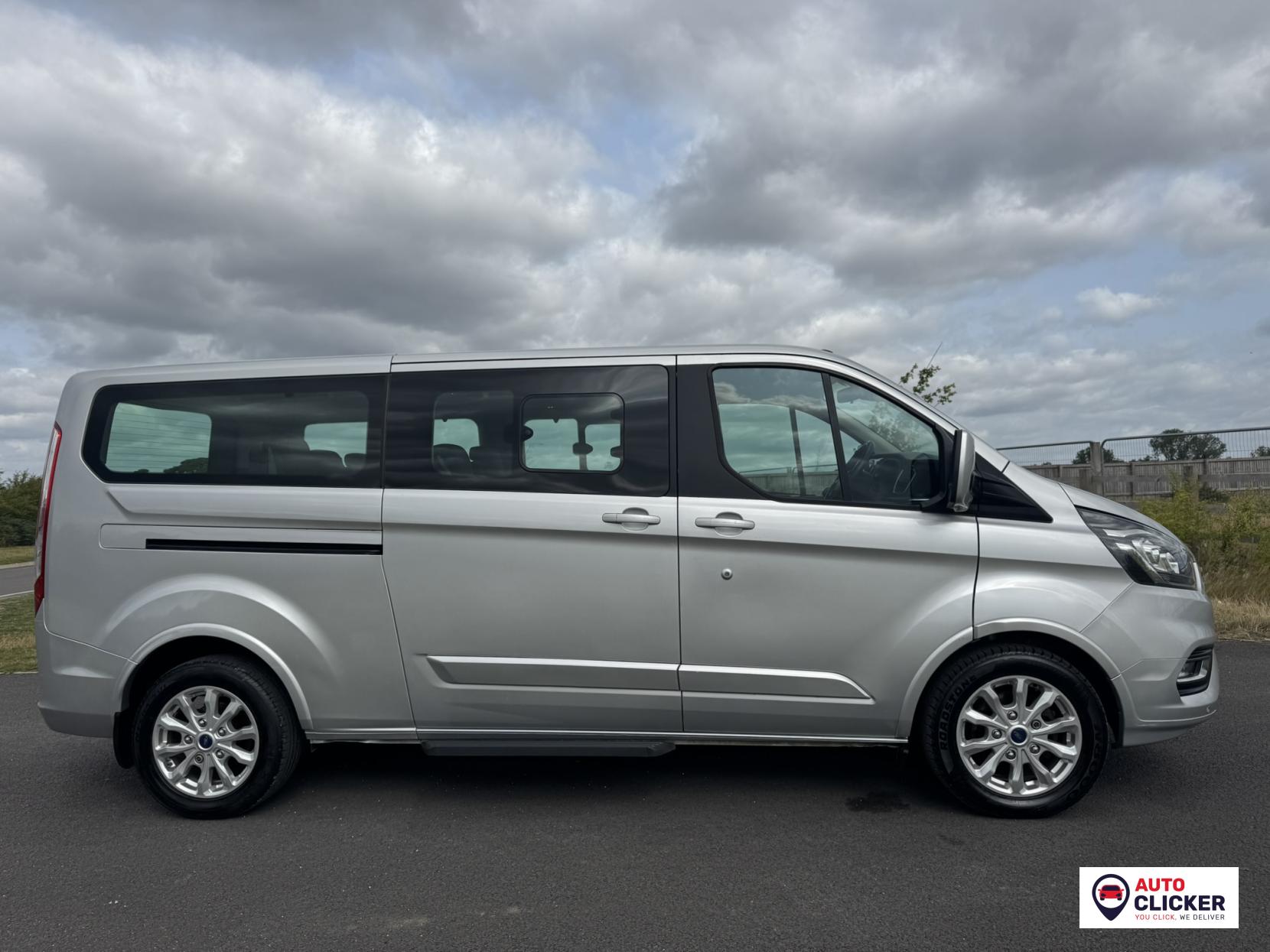 Ford Tourneo Custom 2.0 310 EcoBlue Titanium Minibus Double Cab 5dr Diesel Manual L2 Euro 6 (s/s) (130 ps)