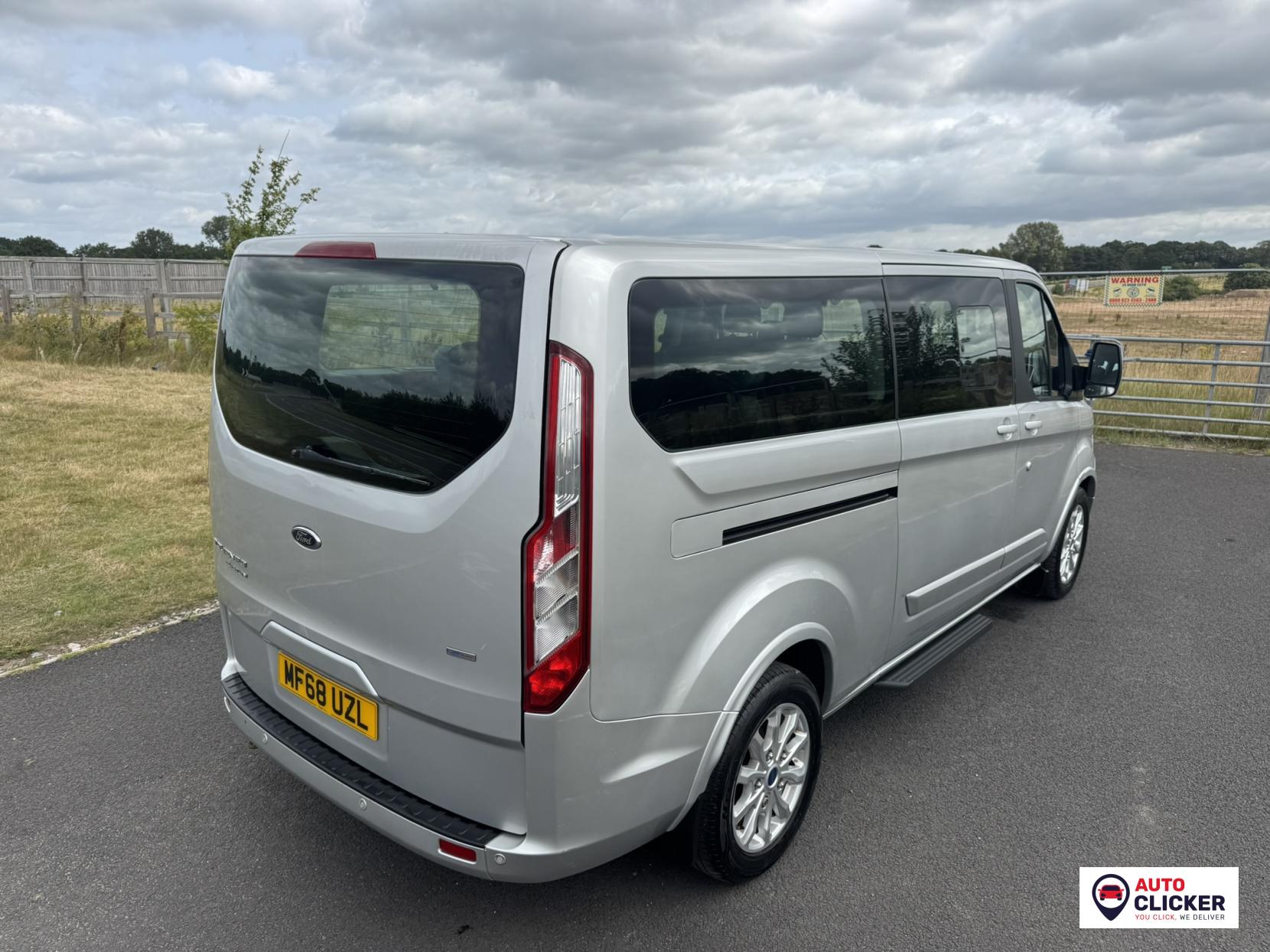 Ford Tourneo Custom 2.0 310 EcoBlue Titanium Minibus Double Cab 5dr Diesel Manual L2 Euro 6 (s/s) (130 ps)