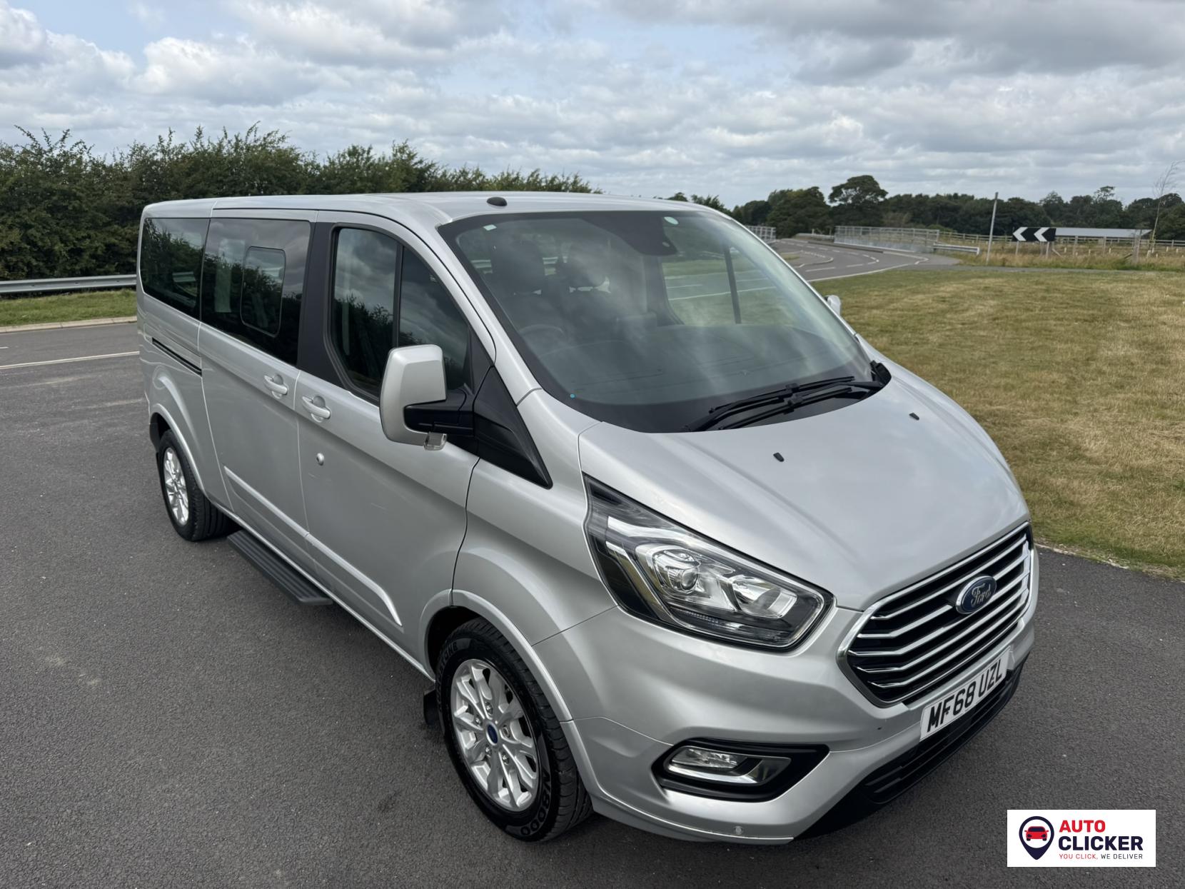 Ford Tourneo Custom 2.0 310 EcoBlue Titanium Minibus Double Cab 5dr Diesel Manual L2 Euro 6 (s/s) (130 ps)