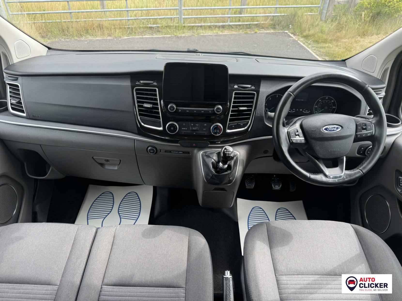 Ford Tourneo Custom 2.0 310 EcoBlue Titanium Minibus Double Cab 5dr Diesel Manual L2 Euro 6 (s/s) (130 ps)