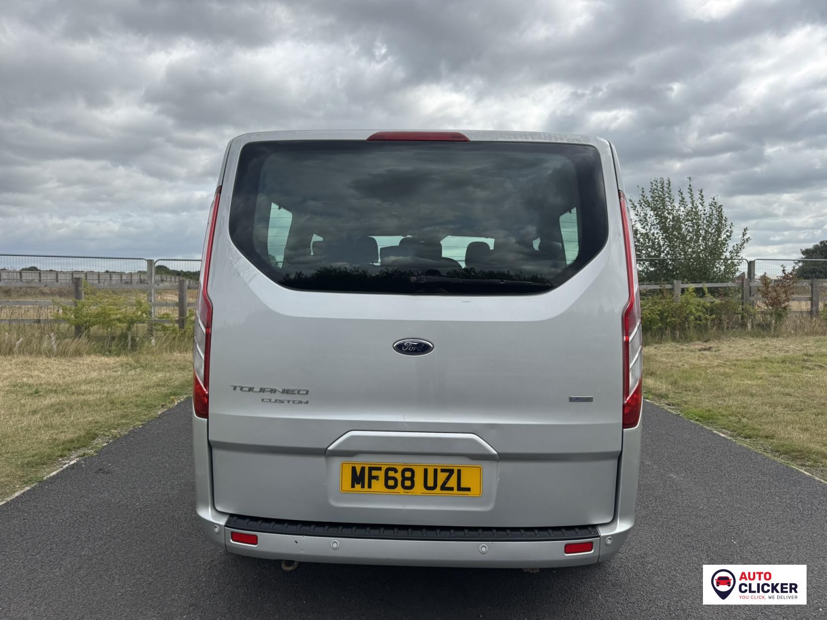 Ford Tourneo Custom 2.0 310 EcoBlue Titanium Minibus Double Cab 5dr Diesel Manual L2 Euro 6 (s/s) (130 ps)