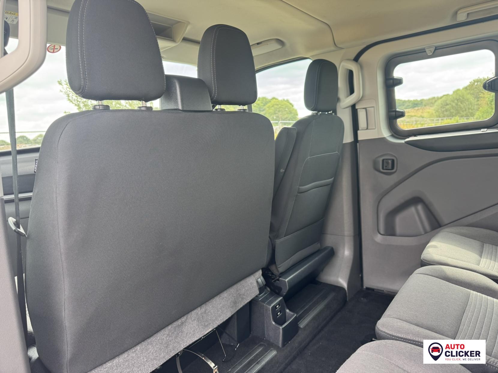 Ford Tourneo Custom 2.0 310 EcoBlue Titanium Minibus Double Cab 5dr Diesel Manual L2 Euro 6 (s/s) (130 ps)