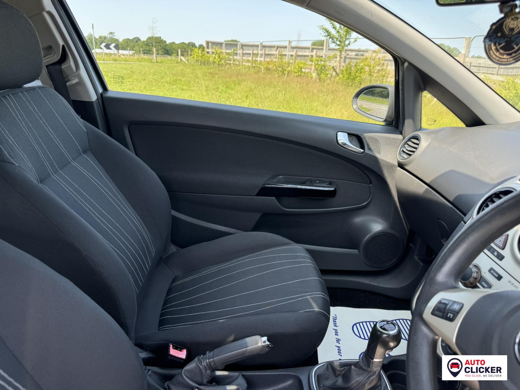 Vauxhall Corsa 1.2i 16v Club Hatchback 3dr Petrol Manual (139 g/km, 79 bhp)