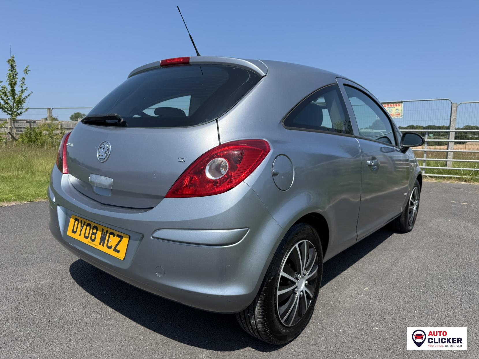 Vauxhall Corsa 1.2i 16v Club Hatchback 3dr Petrol Manual (139 g/km, 79 bhp)