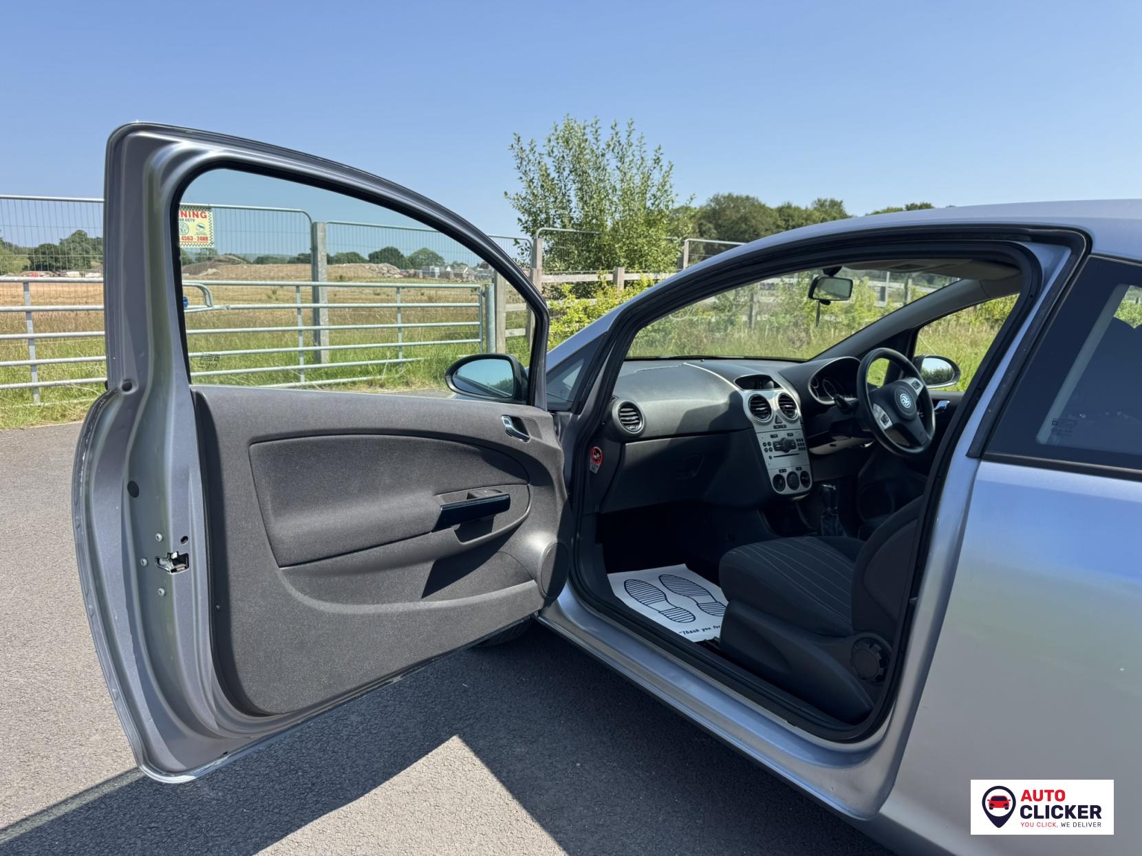 Vauxhall Corsa 1.2i 16v Club Hatchback 3dr Petrol Manual (139 g/km, 79 bhp)