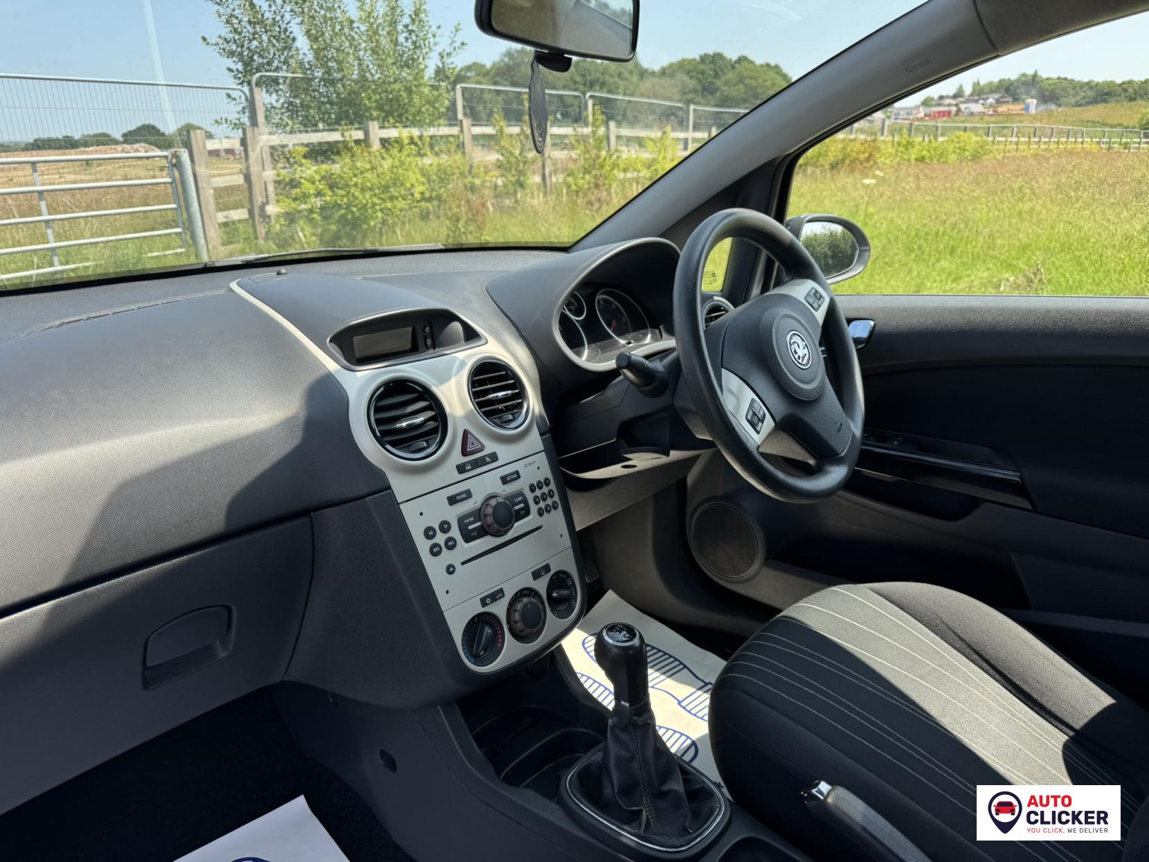 Vauxhall Corsa 1.2i 16v Club Hatchback 3dr Petrol Manual (139 g/km, 79 bhp)