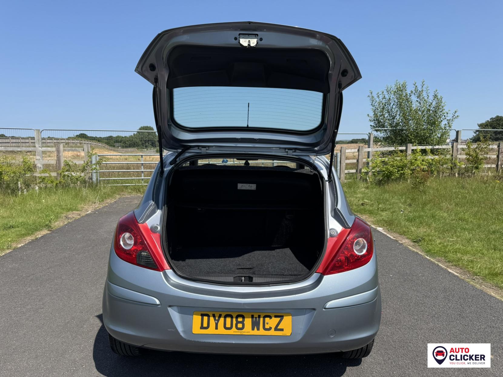 Vauxhall Corsa 1.2i 16v Club Hatchback 3dr Petrol Manual (139 g/km, 79 bhp)