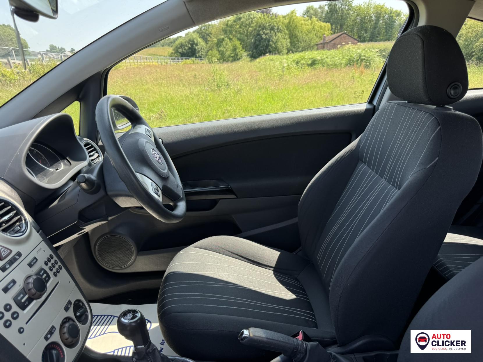 Vauxhall Corsa 1.2i 16v Club Hatchback 3dr Petrol Manual (139 g/km, 79 bhp)