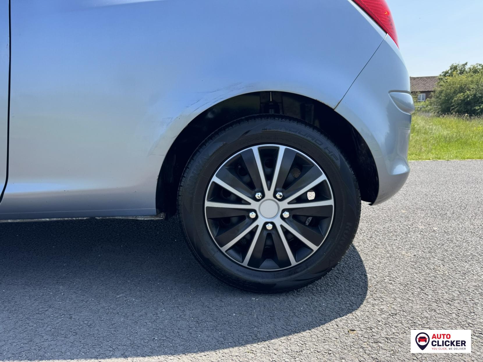 Vauxhall Corsa 1.2i 16v Club Hatchback 3dr Petrol Manual (139 g/km, 79 bhp)