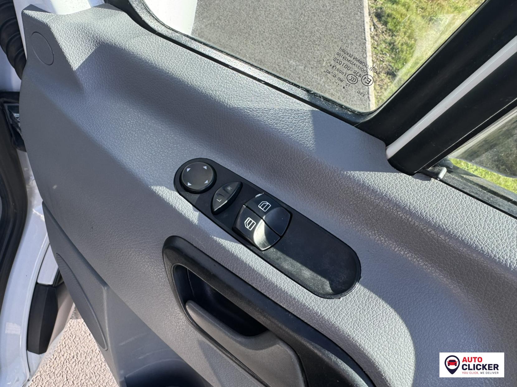 Volkswagen Crafter 2.0 TDI CR35 Panel Van 4dr Diesel Manual L2 H3 (234 g/km, 134 bhp)
