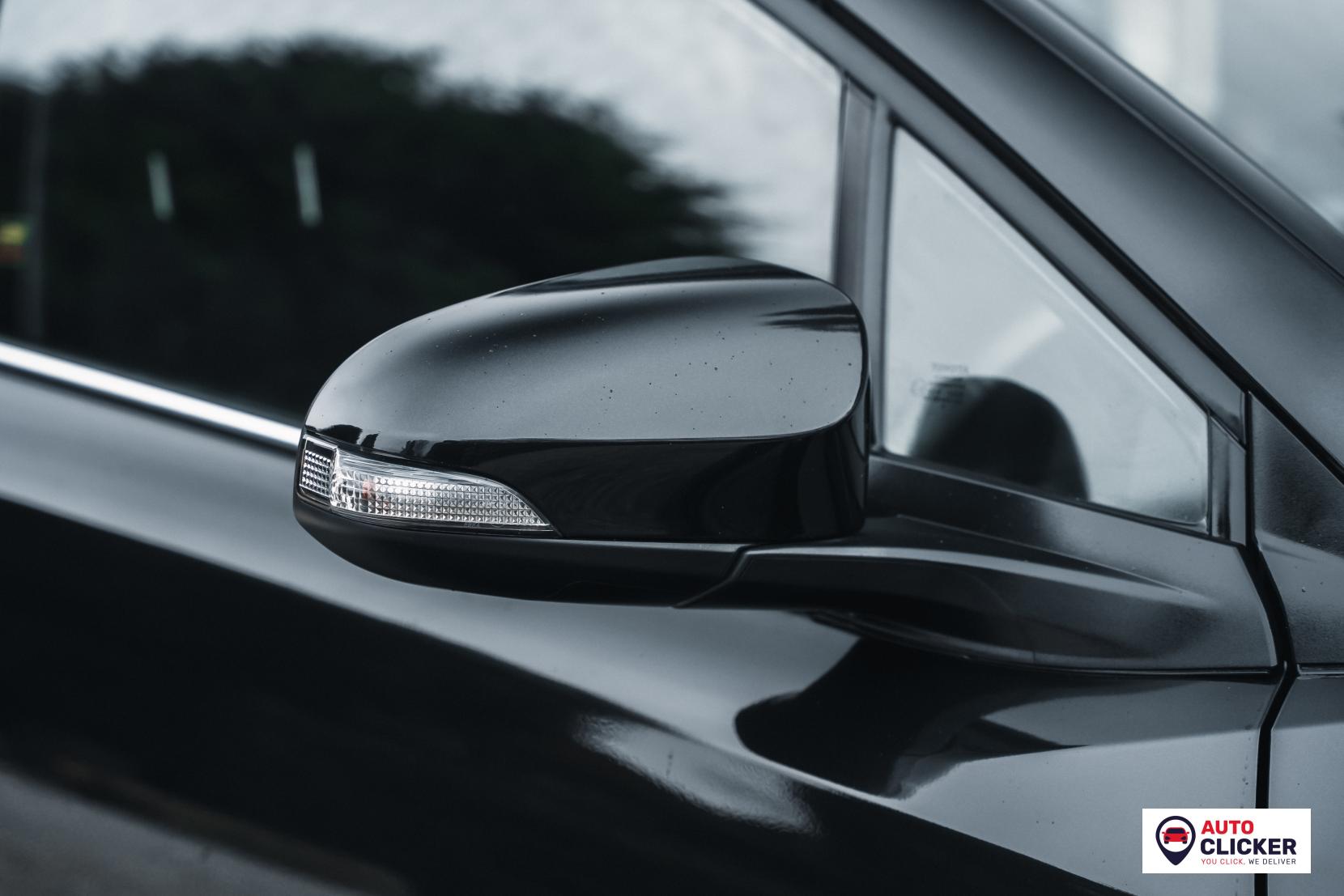 Toyota C-HR 1.8 VVT-h Design SUV 5dr Petrol Hybrid CVT Euro 6 (s/s) (122 ps)