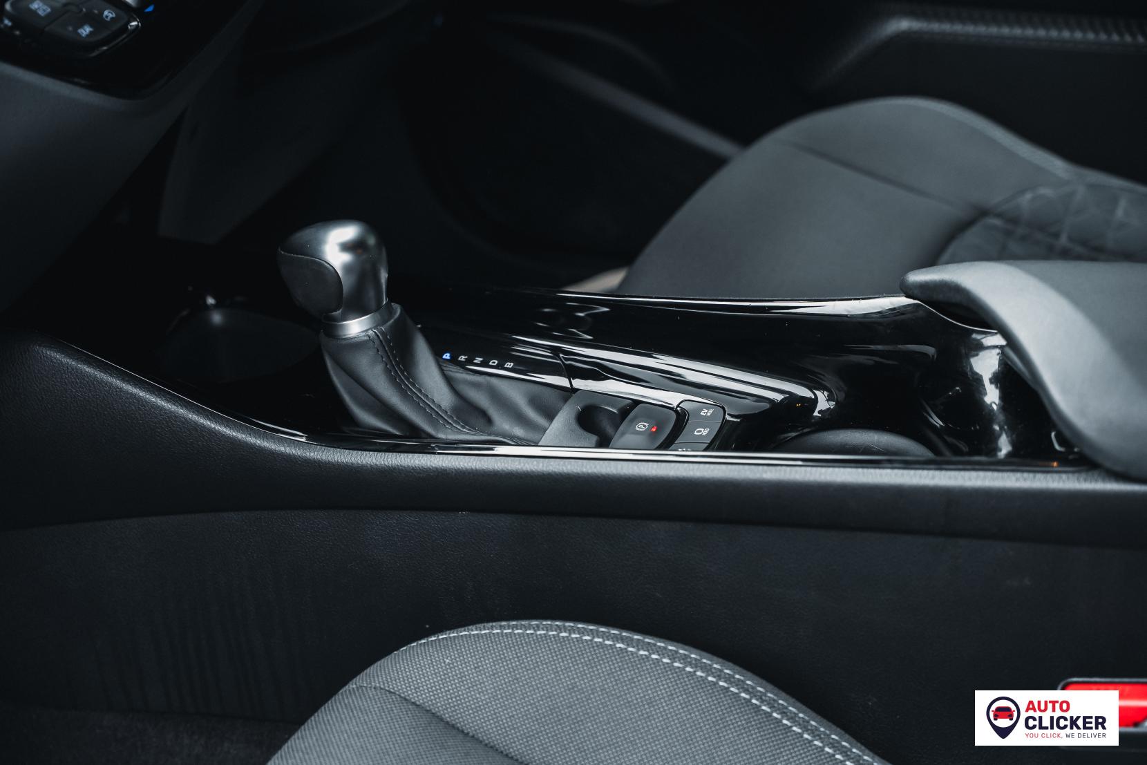 Toyota C-HR 1.8 VVT-h Design SUV 5dr Petrol Hybrid CVT Euro 6 (s/s) (122 ps)