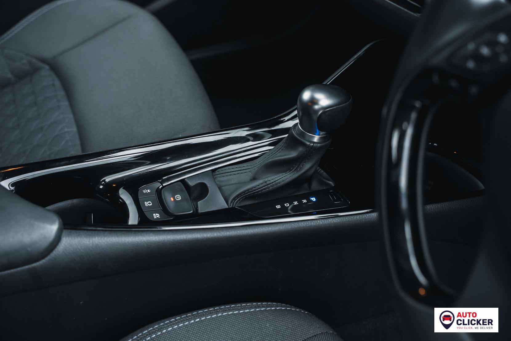 Toyota C-HR 1.8 VVT-h Design SUV 5dr Petrol Hybrid CVT Euro 6 (s/s) (122 ps)