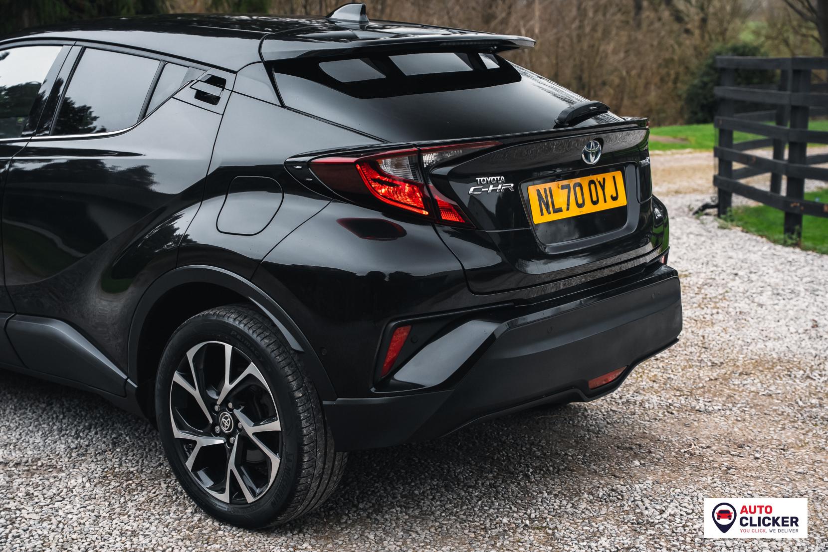 Toyota C-HR 1.8 VVT-h Design SUV 5dr Petrol Hybrid CVT Euro 6 (s/s) (122 ps)