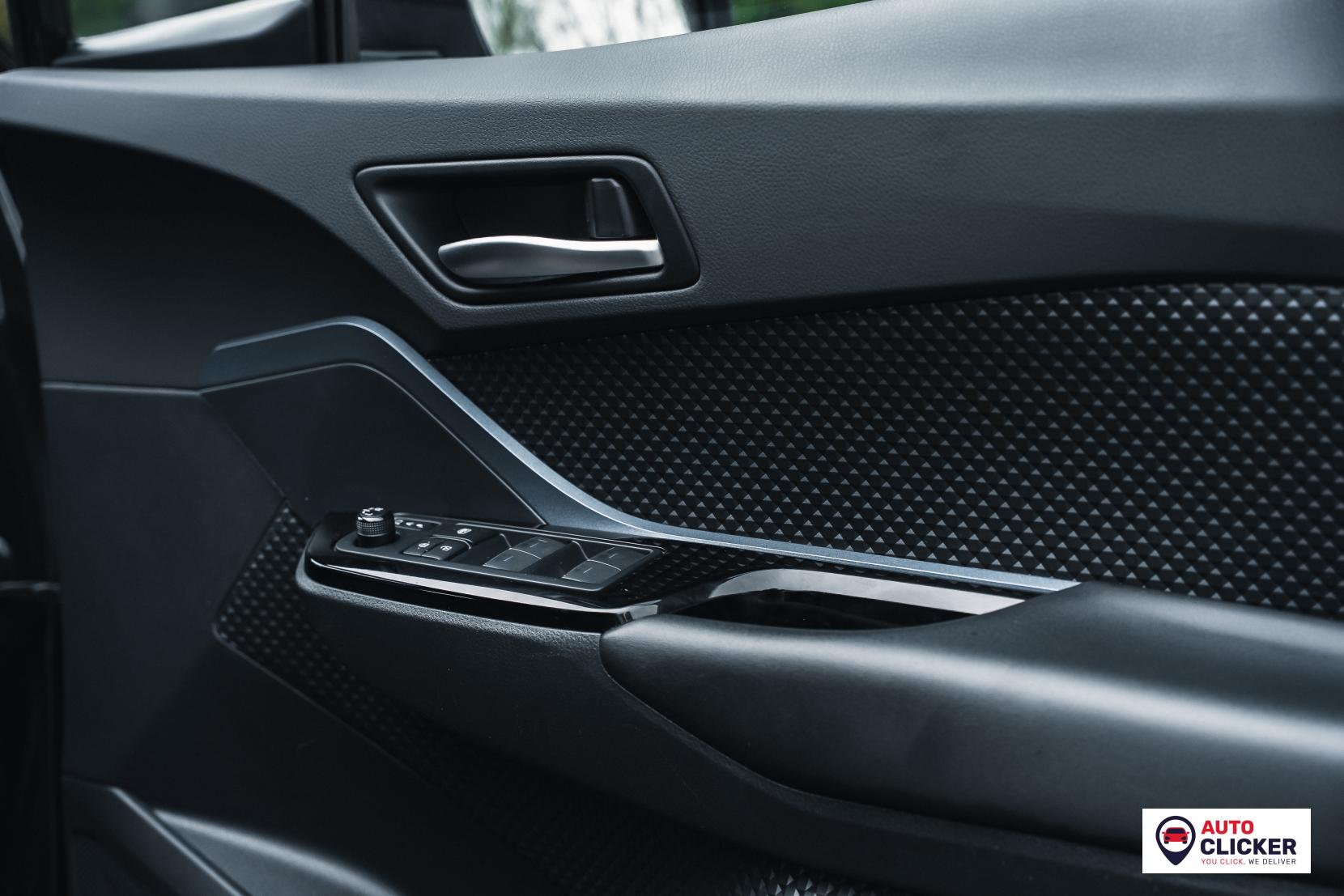 Toyota C-HR 1.8 VVT-h Design SUV 5dr Petrol Hybrid CVT Euro 6 (s/s) (122 ps)