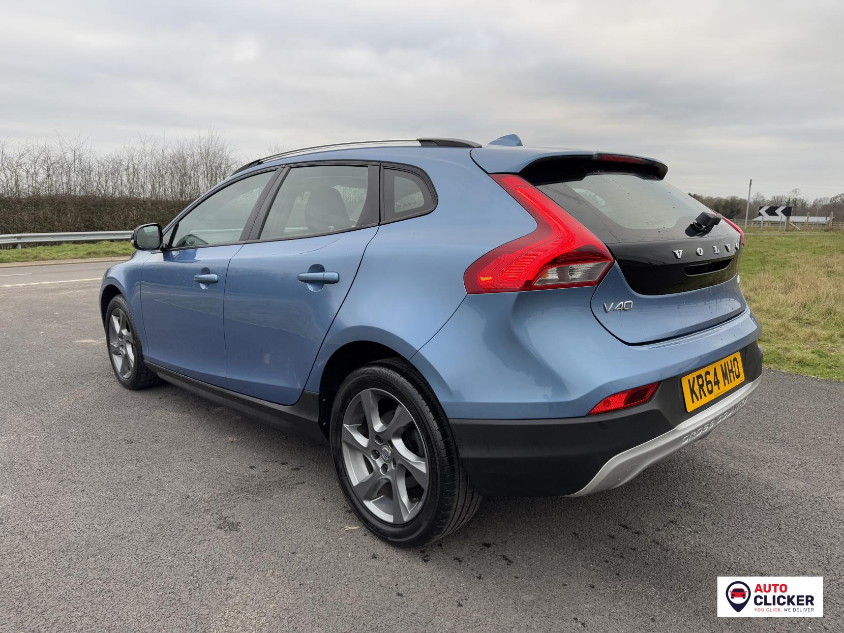 Volvo V40 Cross Country 1.6 D2 Lux Hatchback 5dr Diesel Powershift Euro 5 (s/s) (115 ps)