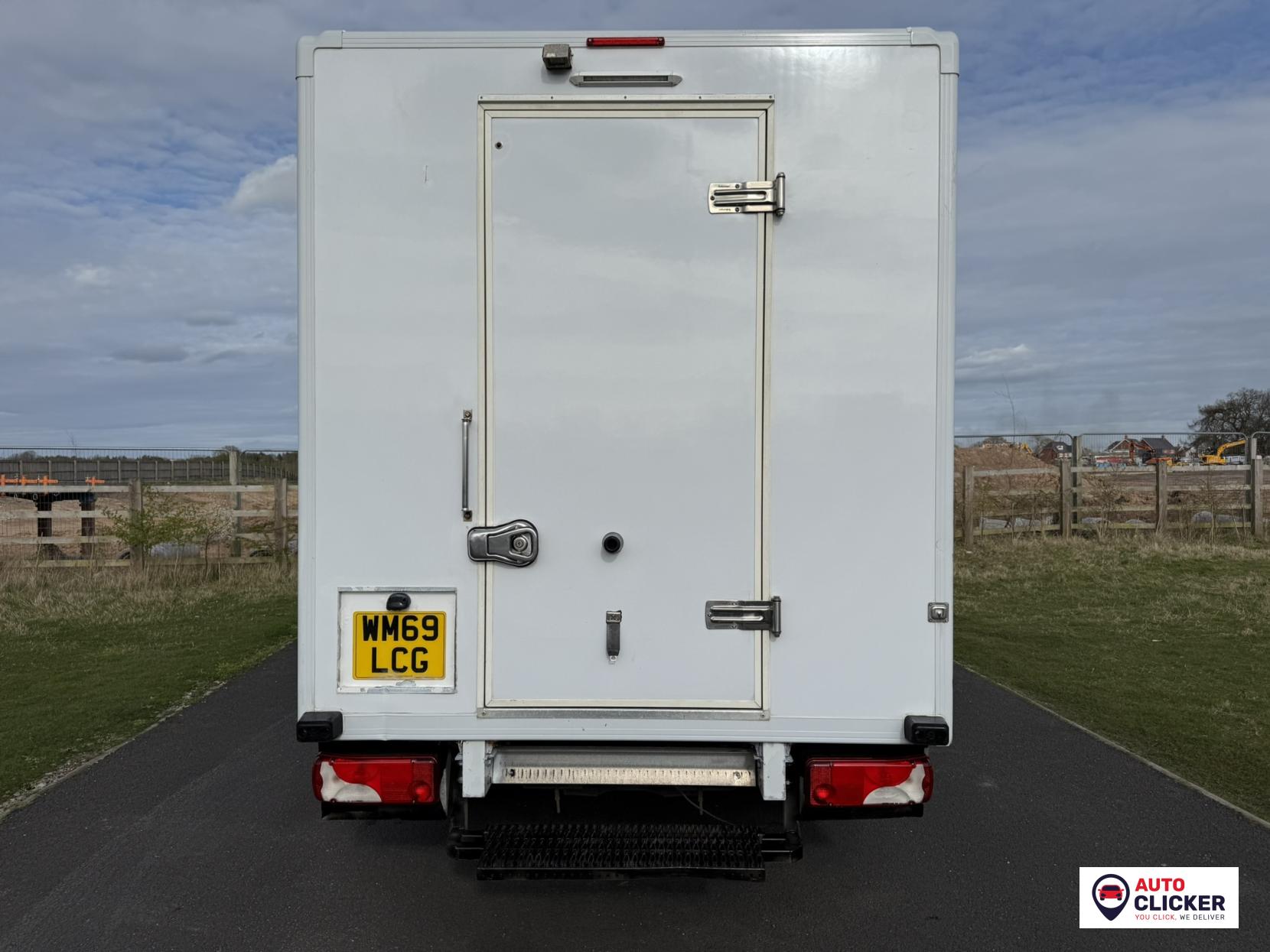 Mercedes-Benz Sprinter 2.1 314 CDI Chassis Cab 2dr Diesel Manual RWD L2 Euro 6 (143 ps)