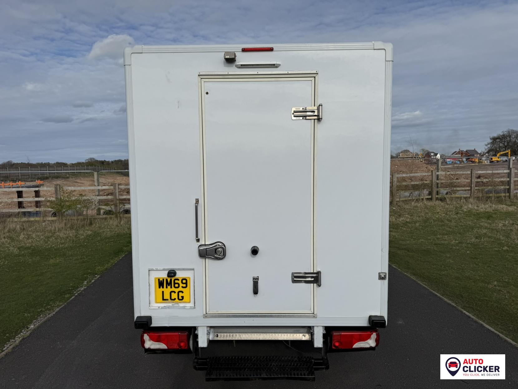 Mercedes-Benz Sprinter 2.1 314 CDI Chassis Cab 2dr Diesel Manual RWD L2 Euro 6 (143 ps)