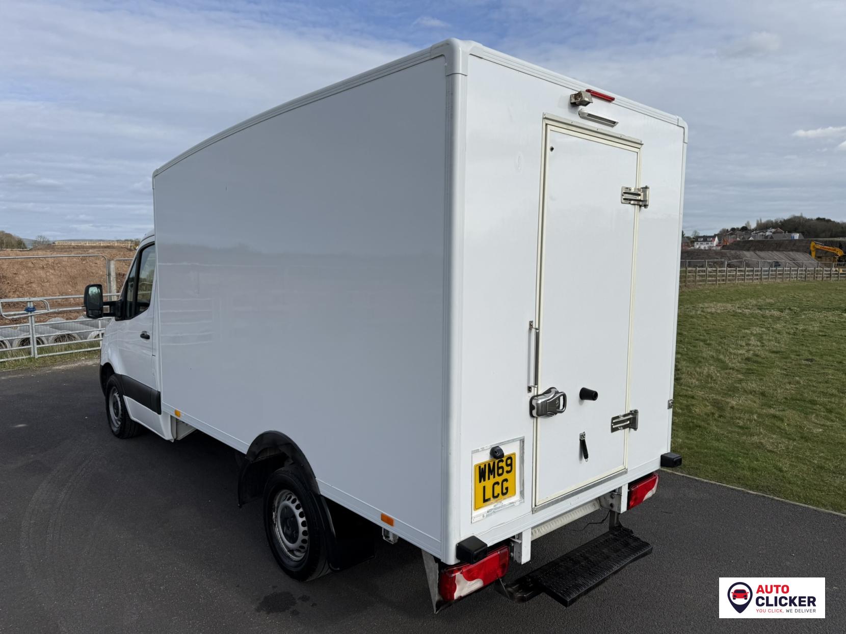 Mercedes-Benz Sprinter 2.1 314 CDI Chassis Cab 2dr Diesel Manual RWD L2 Euro 6 (143 ps)