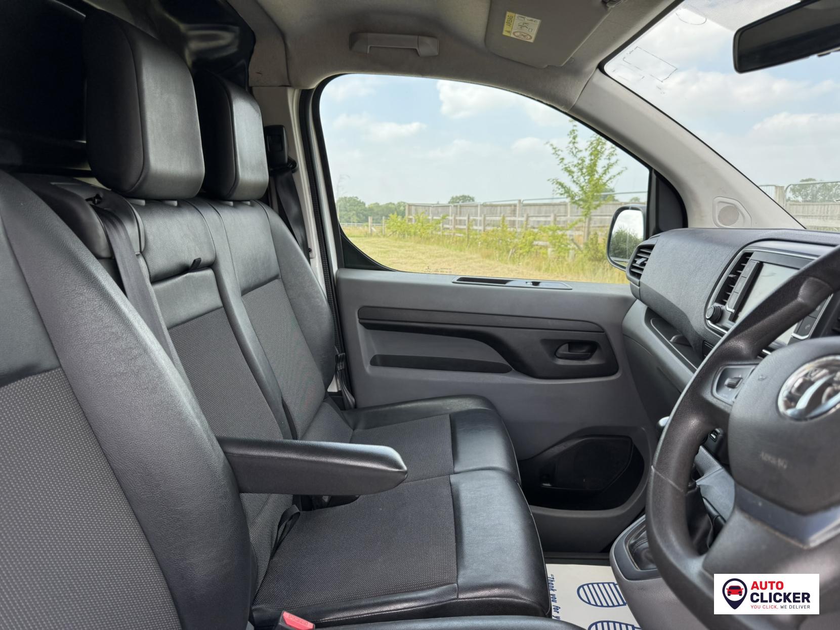 Vauxhall Vivaro 1.5 Turbo D 2900 Sportive Panel Van 5dr Diesel Manual L2 H1 Euro 6 (s/s) (100 ps)