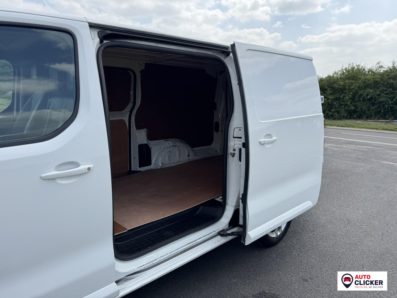 Vauxhall Vivaro 1.5 Turbo D 2900 Sportive Panel Van 5dr Diesel Manual L2 H1 Euro 6 (s/s) (100 ps)