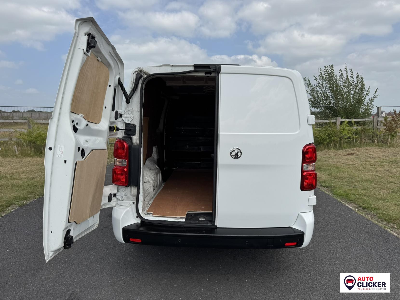 Vauxhall Vivaro 1.5 Turbo D 2900 Sportive Panel Van 5dr Diesel Manual L2 H1 Euro 6 (s/s) (100 ps)