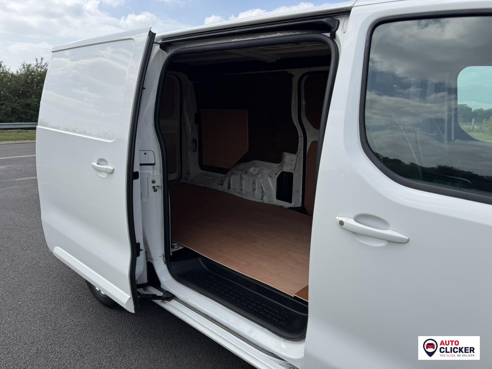 Vauxhall Vivaro 1.5 Turbo D 2900 Sportive Panel Van 5dr Diesel Manual L2 H1 Euro 6 (s/s) (100 ps)