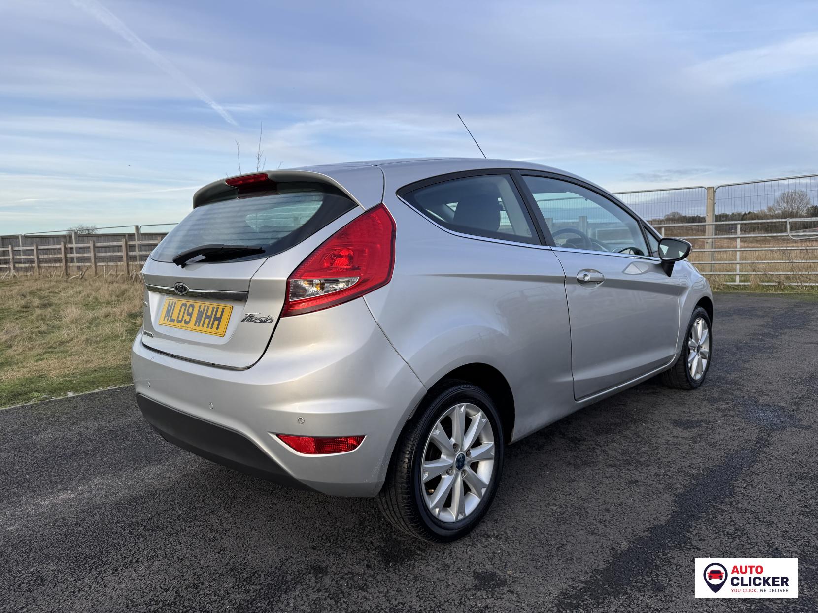 Ford Fiesta 1.4 TDCi Zetec Hatchback 3dr Diesel Manual (110 g/km, 67 bhp)