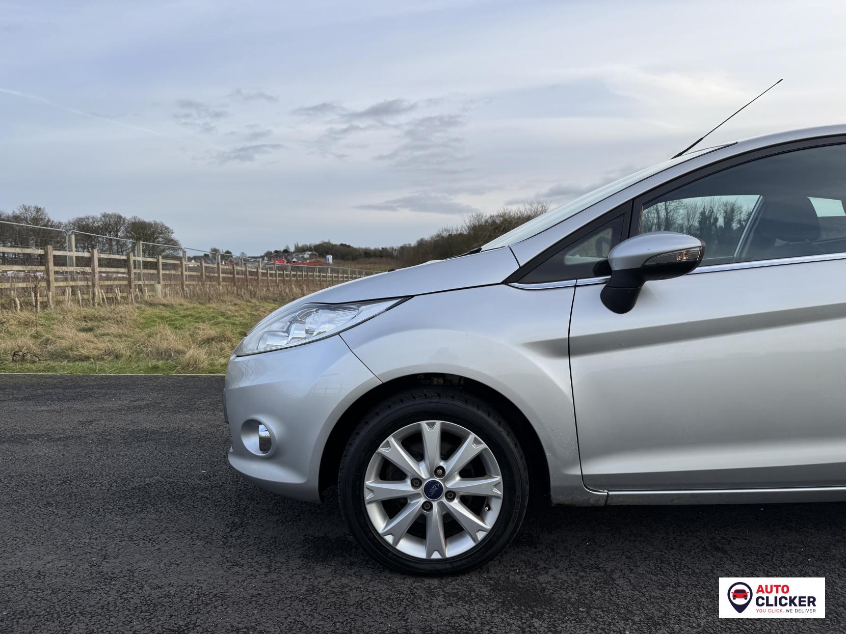 Ford Fiesta 1.4 TDCi Zetec Hatchback 3dr Diesel Manual (110 g/km, 67 bhp)