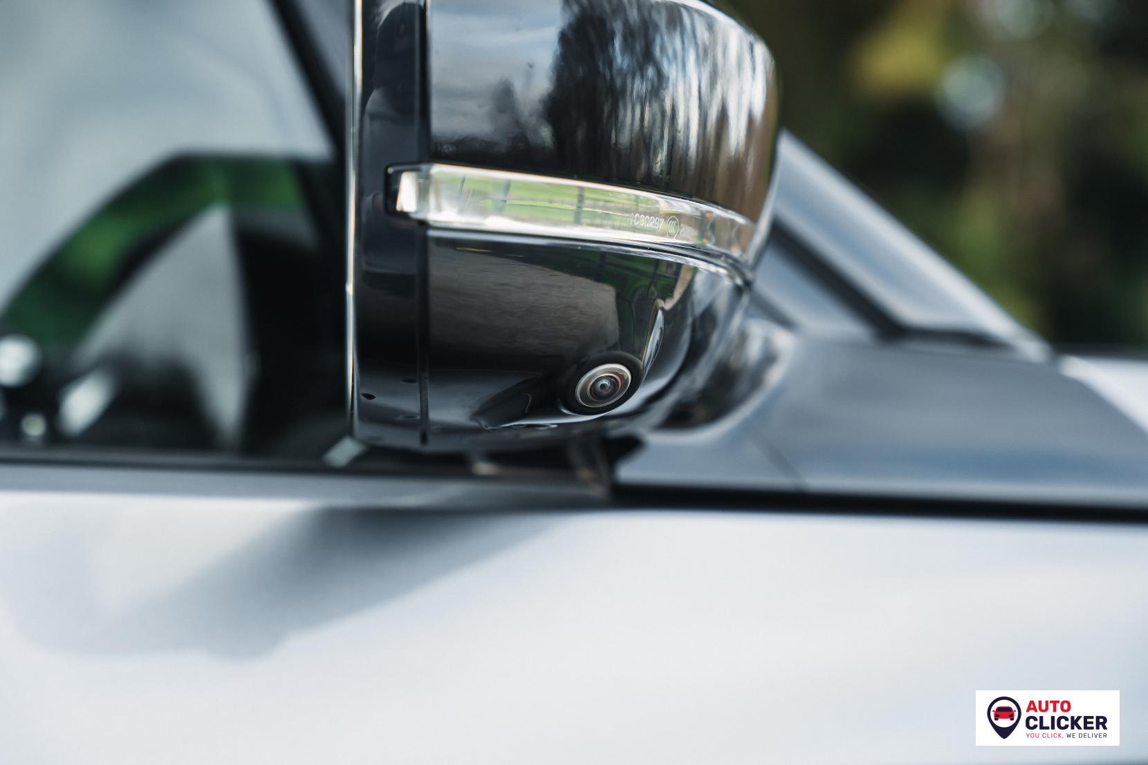 Land Rover Discovery 3.0 D300 MHEV R-Dynamic HSE SUV 5dr Diesel Auto 4WD Euro 6 (s/s) (300 ps)