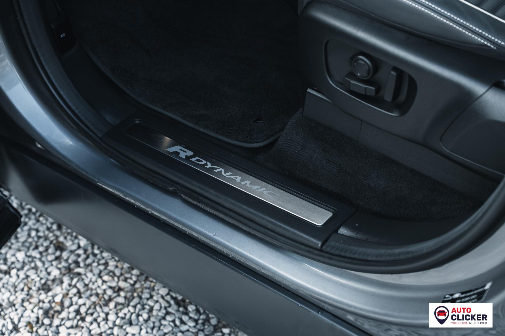 Land Rover Discovery 3.0 D300 MHEV R-Dynamic HSE SUV 5dr Diesel Auto 4WD Euro 6 (s/s) (300 ps)