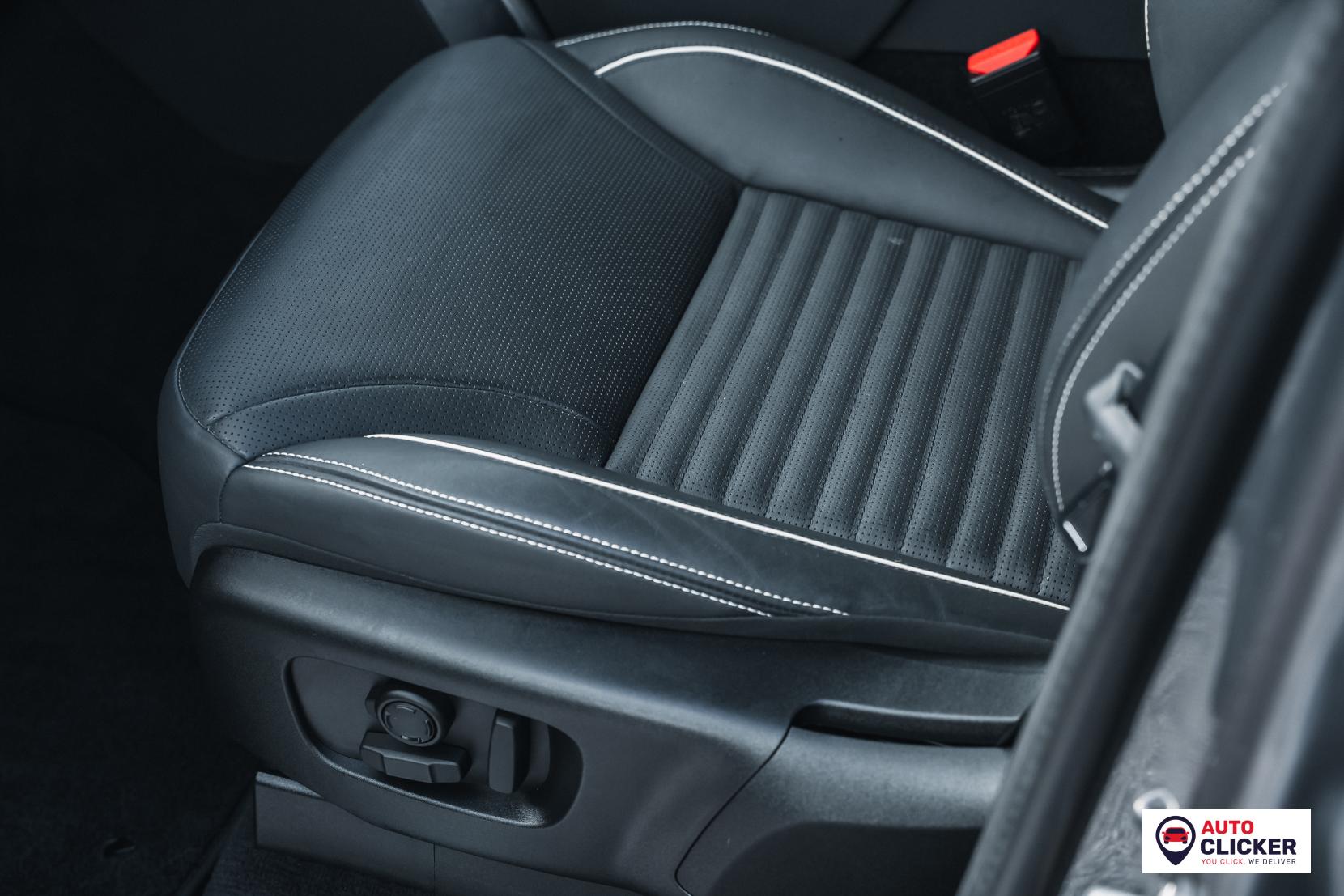 Land Rover Discovery 3.0 D300 MHEV R-Dynamic HSE SUV 5dr Diesel Auto 4WD Euro 6 (s/s) (300 ps)