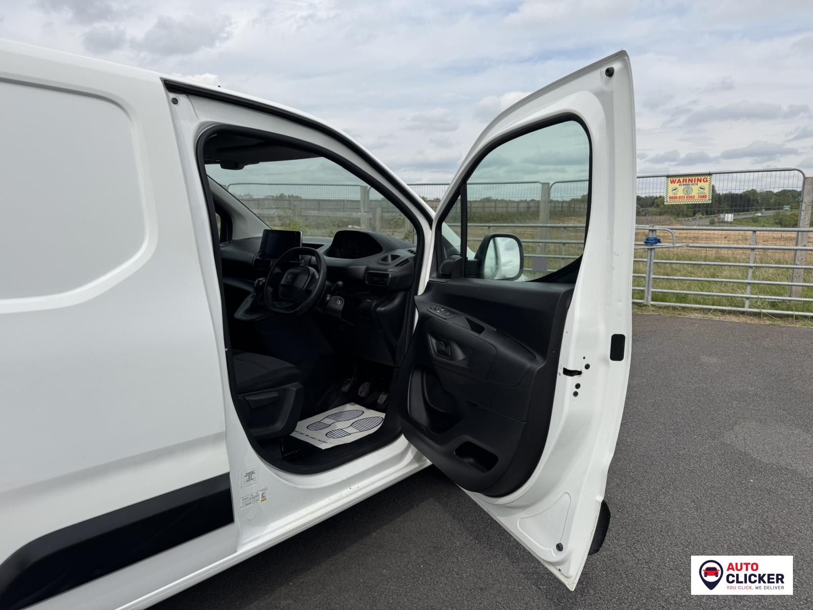 Peugeot Partner 1.5 BlueHDi 1000 Professional Standard Panel Van 5dr Diesel Manual SWB Euro 6 (100 bhp)
