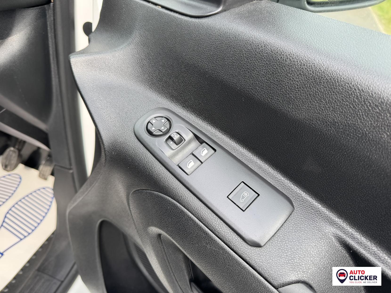Peugeot Partner 1.5 BlueHDi 1000 Professional Standard Panel Van 5dr Diesel Manual SWB Euro 6 (100 bhp)