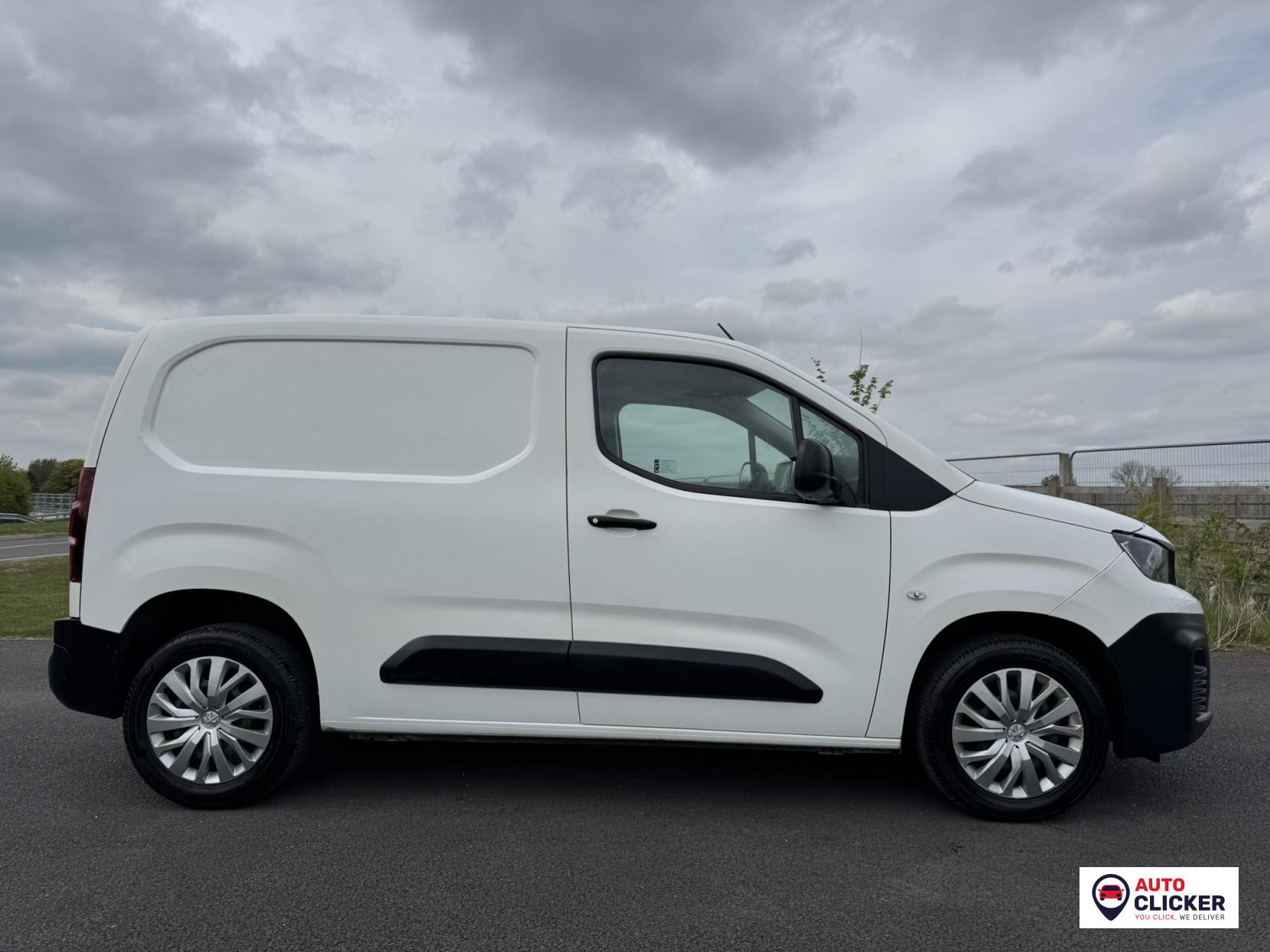 Peugeot Partner 1.5 BlueHDi 1000 Professional Standard Panel Van 5dr Diesel Manual SWB Euro 6 (100 bhp)