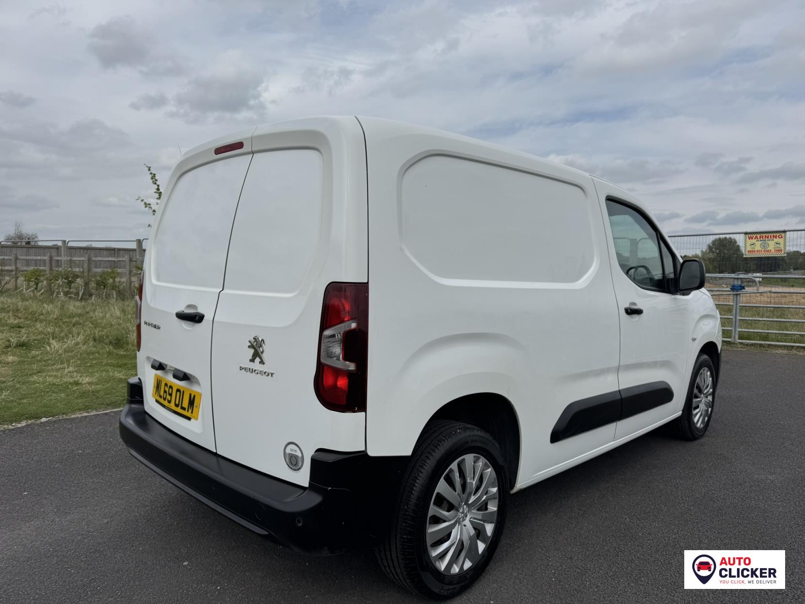 Peugeot Partner 1.5 BlueHDi 1000 Professional Standard Panel Van 5dr Diesel Manual SWB Euro 6 (100 bhp)