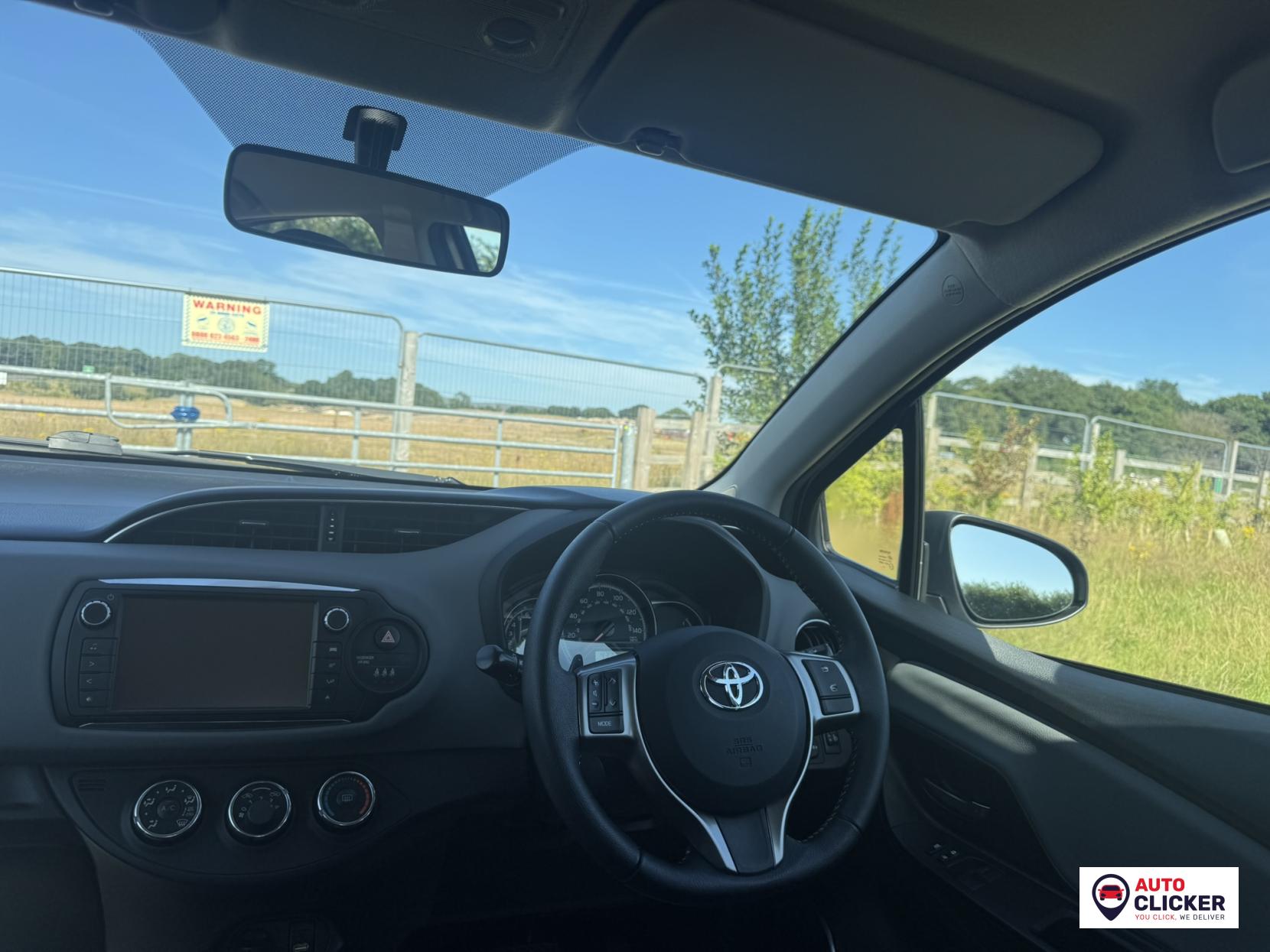 Toyota Yaris 1.33 Dual VVT-i Icon Hatchback 5dr Petrol Multidrive S Euro 5 Euro 5 (99 ps)