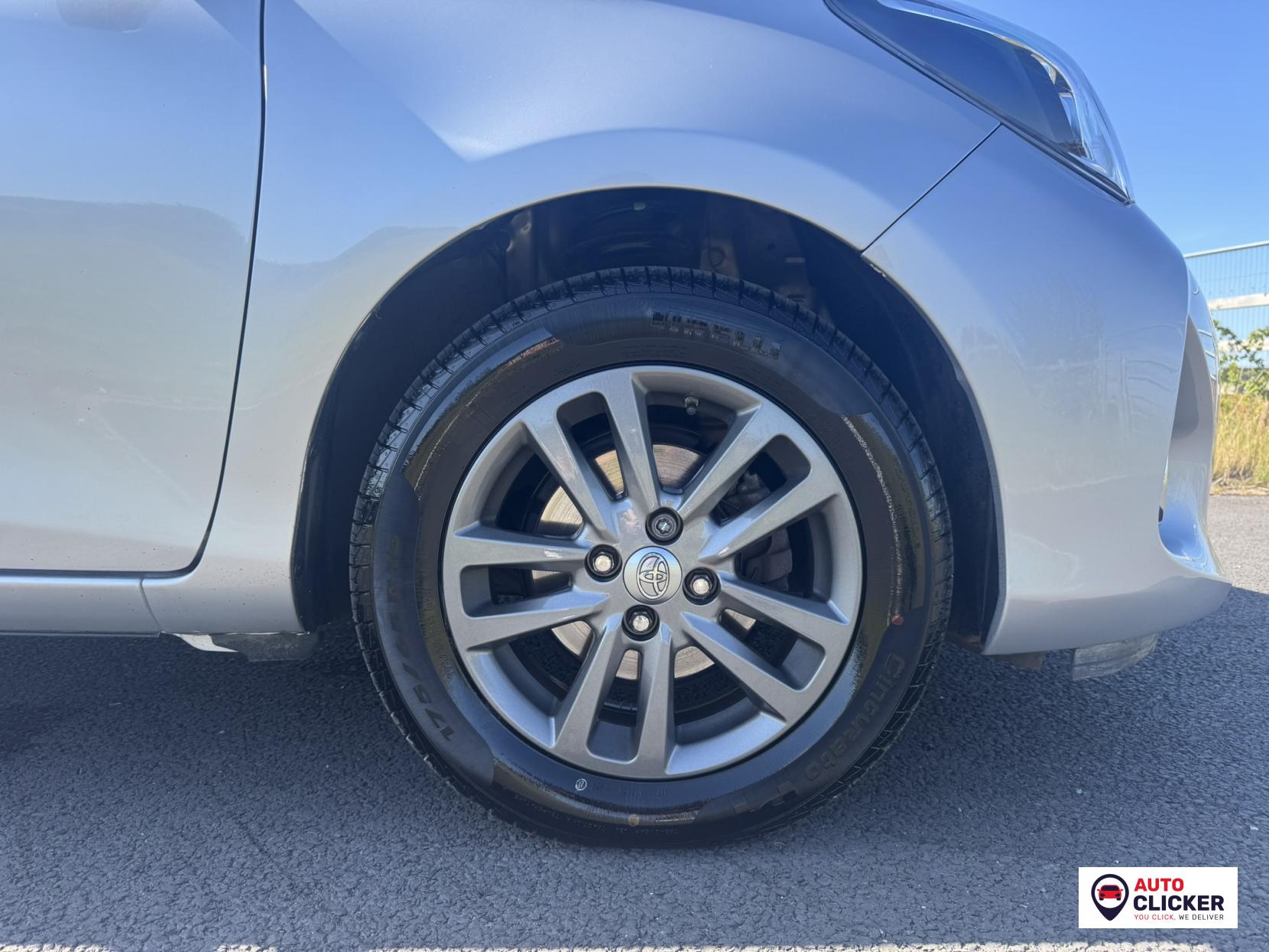 Toyota Yaris 1.33 Dual VVT-i Icon Hatchback 5dr Petrol Multidrive S Euro 5 Euro 5 (99 ps)