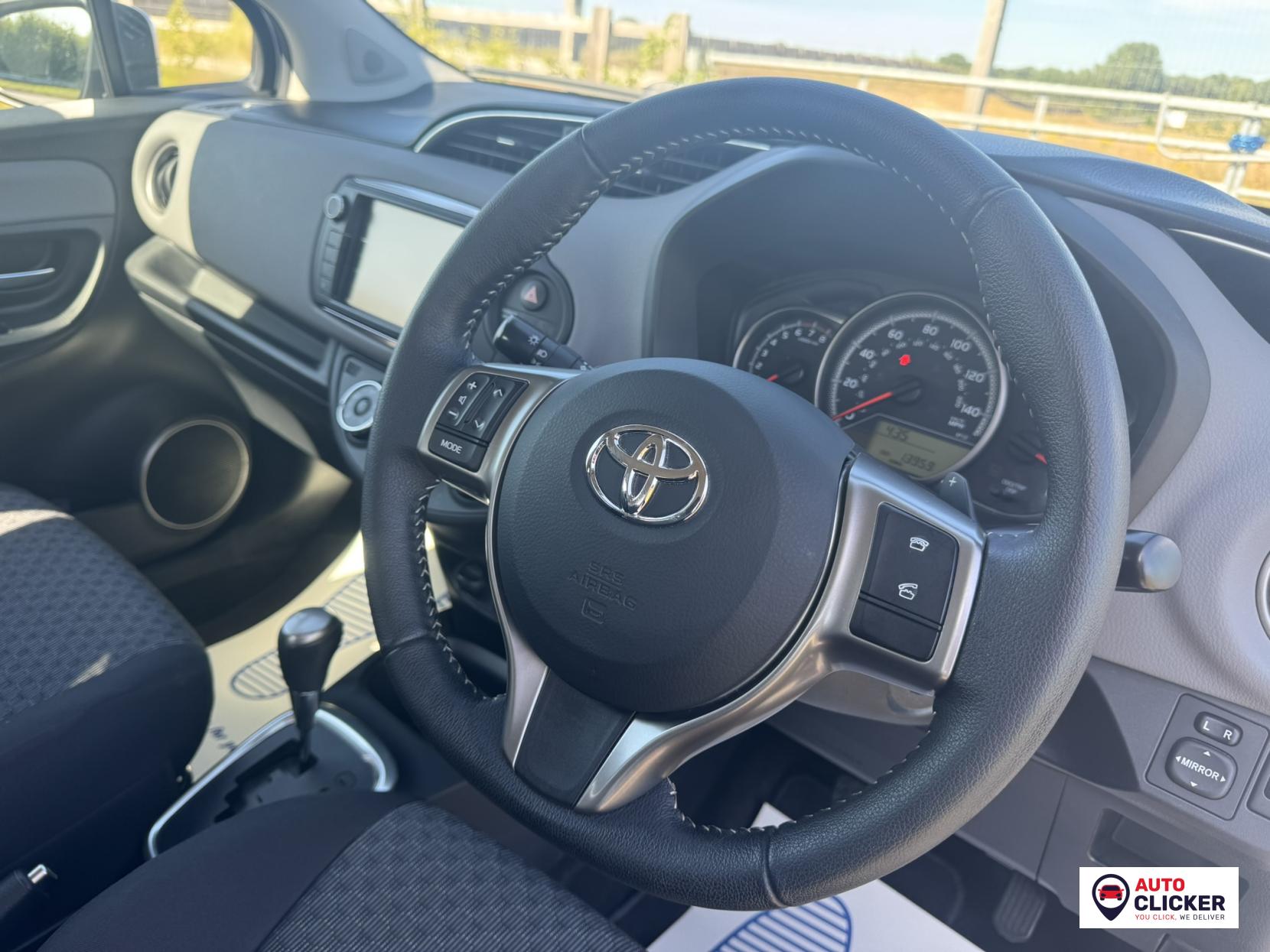 Toyota Yaris 1.33 Dual VVT-i Icon Hatchback 5dr Petrol Multidrive S Euro 5 Euro 5 (99 ps)