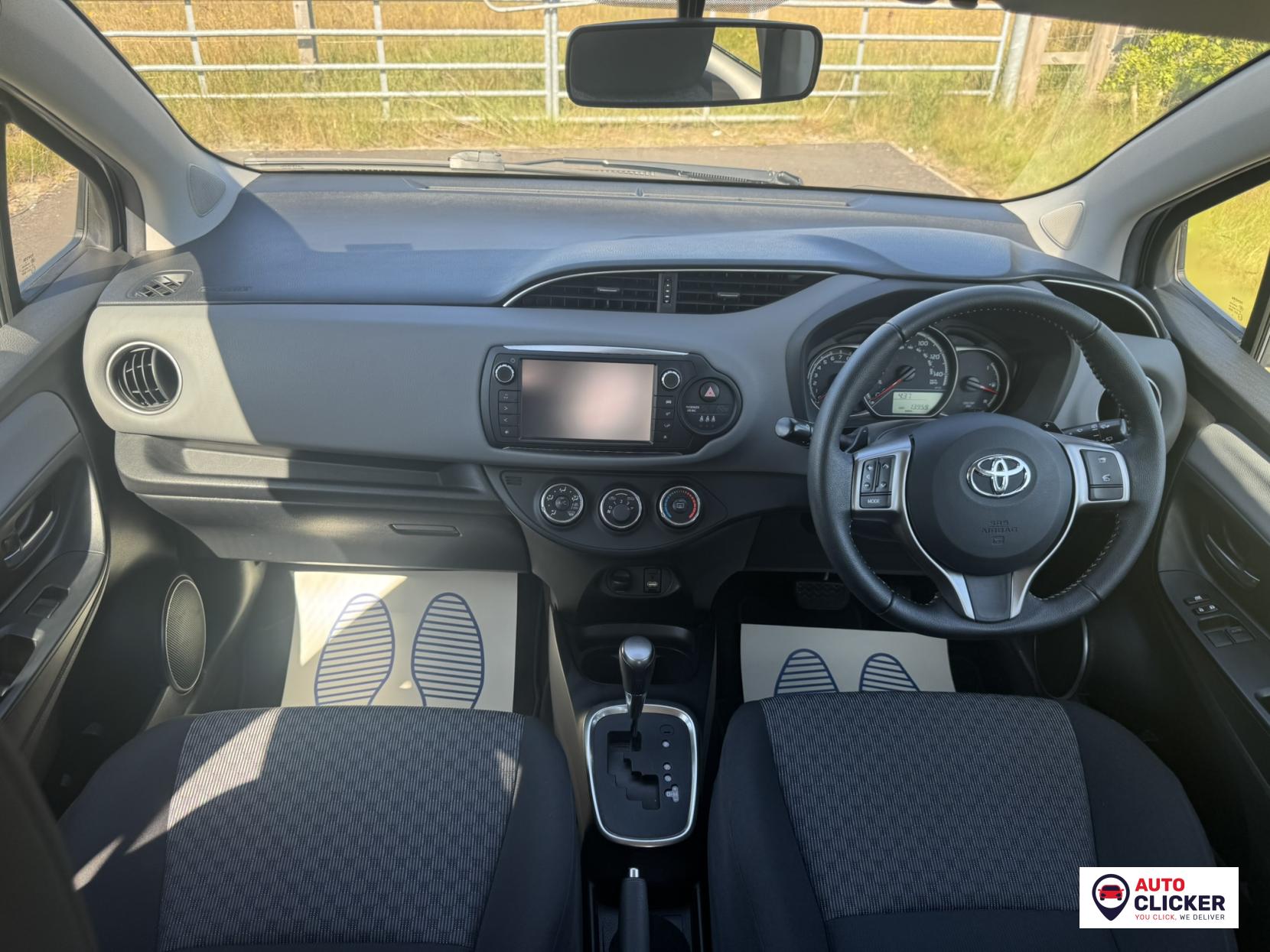 Toyota Yaris 1.33 Dual VVT-i Icon Hatchback 5dr Petrol Multidrive S Euro 5 Euro 5 (99 ps)