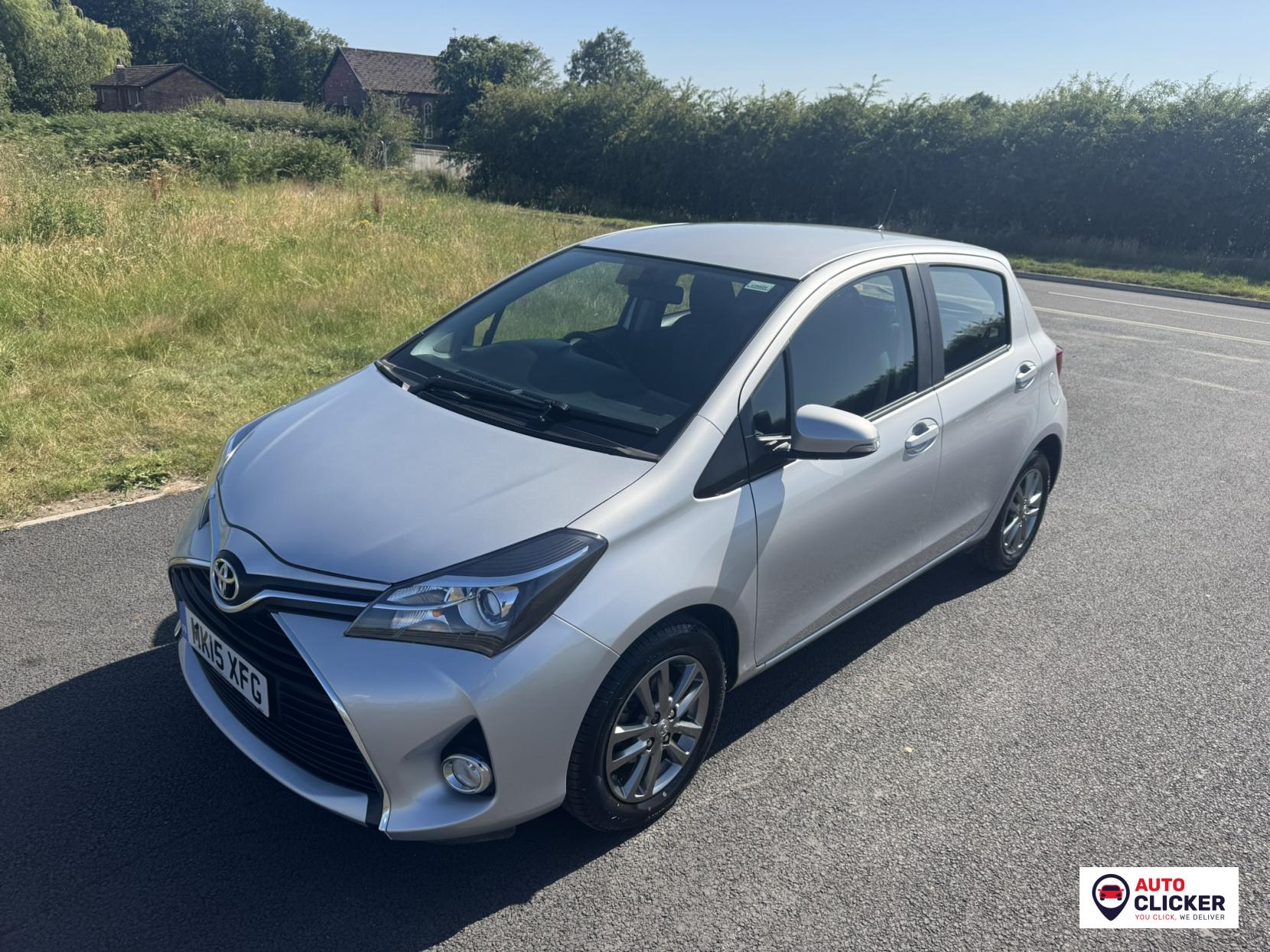 Toyota Yaris 1.33 Dual VVT-i Icon Hatchback 5dr Petrol Multidrive S Euro 5 Euro 5 (99 ps)