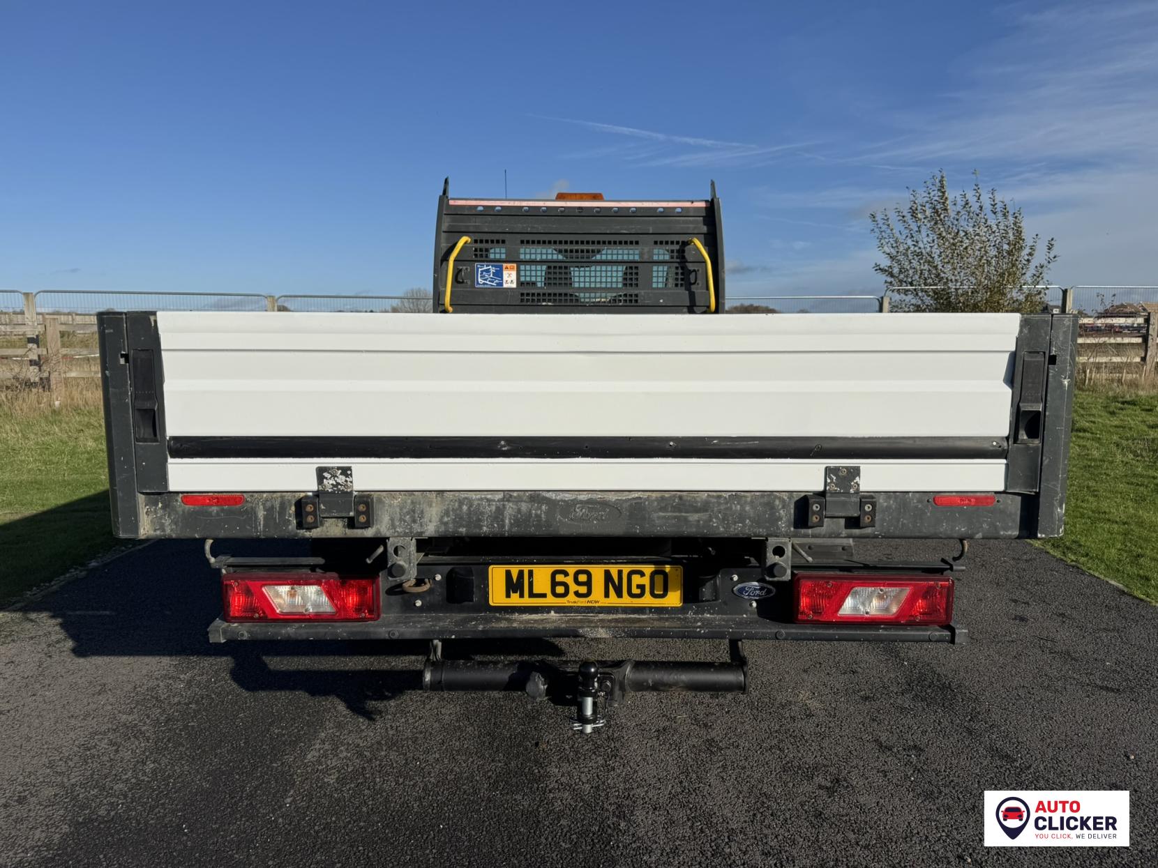 Ford Transit 2.0 350 EcoBlue Chassis Cab 2dr Diesel Manual RWD L4 H1 Euro 6 (130 ps)