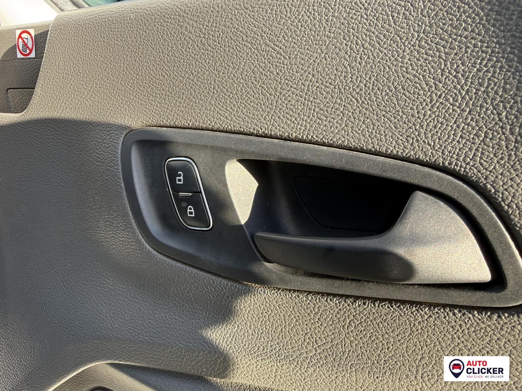 Ford Transit 2.0 350 EcoBlue Leader Panel Van 5dr Diesel Manual RWD L3 H3 Euro 6 (s/s) (130 ps)