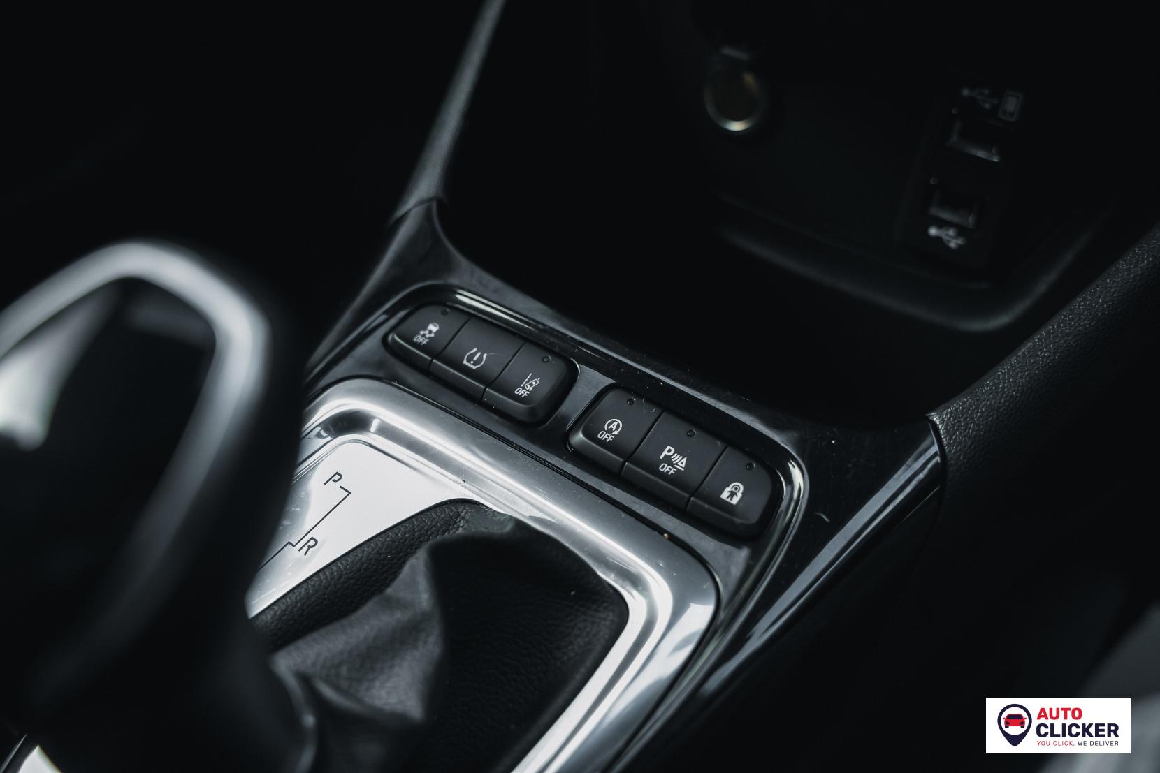 Vauxhall Crossland 1.2 Turbo Ultimate SUV 5dr Petrol Auto Euro 6 (s/s) (130 ps)