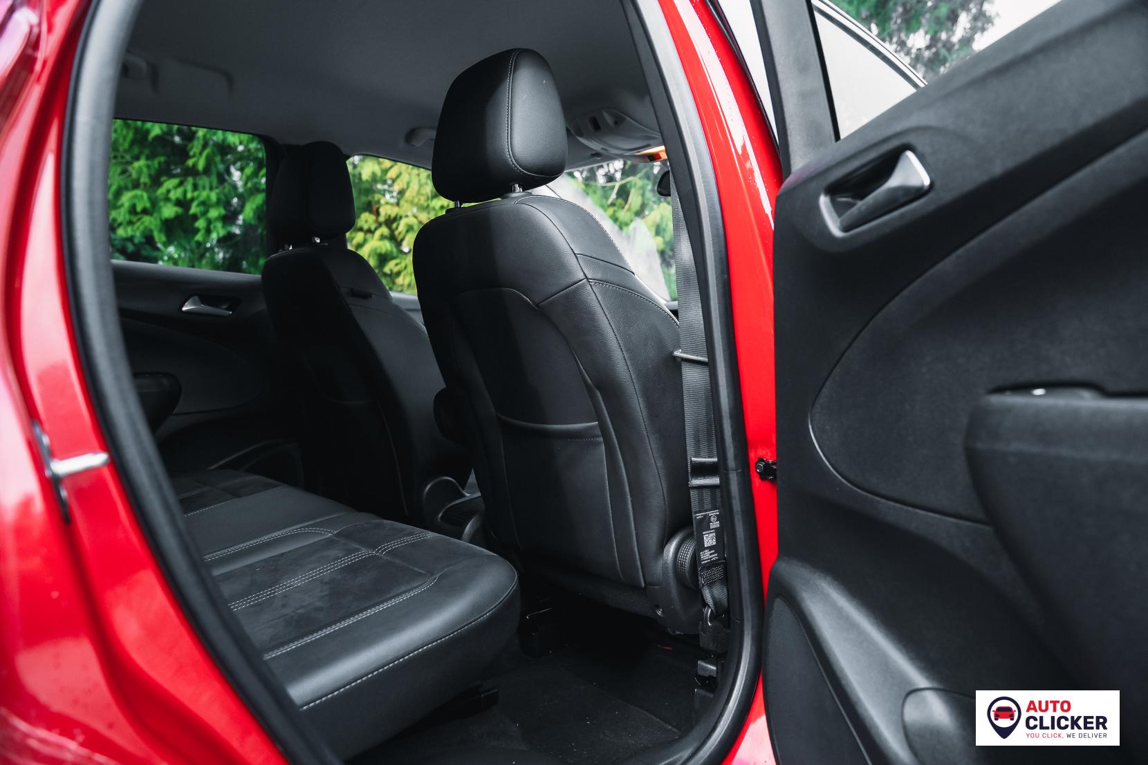 Vauxhall Crossland 1.2 Turbo Ultimate SUV 5dr Petrol Auto Euro 6 (s/s) (130 ps)