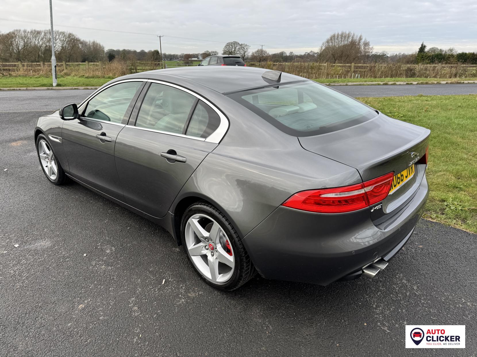 Jaguar XE 2.0d Prestige Saloon 4dr Diesel Auto Euro 6 (s/s) (180 ps)