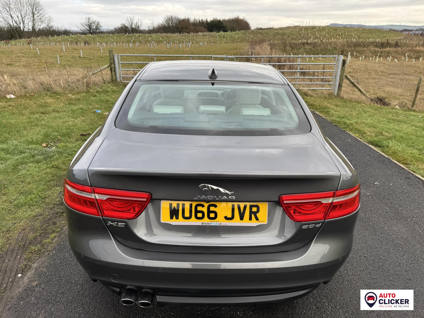 Jaguar XE 2.0d Prestige Saloon 4dr Diesel Auto Euro 6 (s/s) (180 ps)